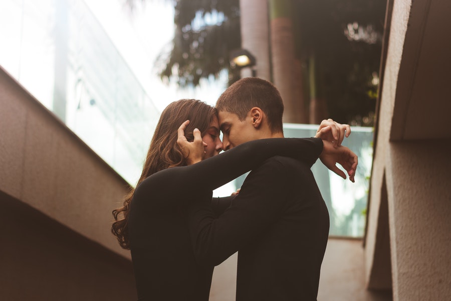 25 Signs You Have Intense Chemistry With Someone Mindful Cupid